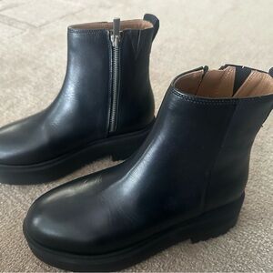 Flattered Black Leather Ankle Booties